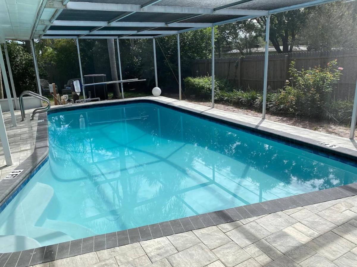 Spacious 5 Bedrooms 3 Bathrooms Family-Friendly Home With Heated Salt Pool Clearwater Eksteriør billede