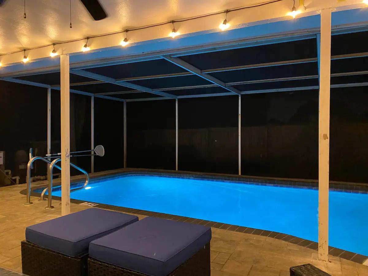 Spacious 5 Bedrooms 3 Bathrooms Family-Friendly Home With Heated Salt Pool Clearwater Eksteriør billede